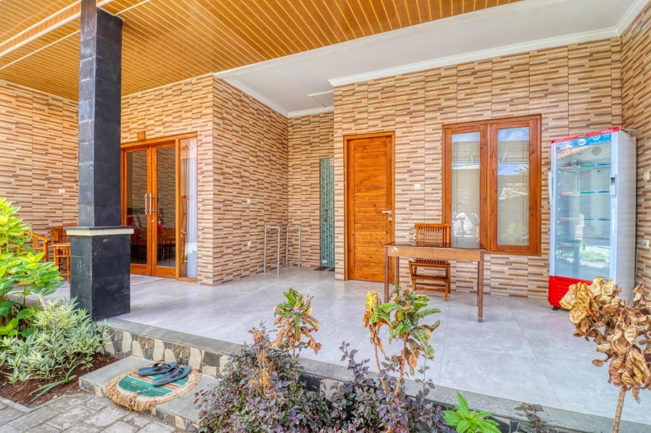 Nibugi Guest House Toyapakeh Buitenkant foto